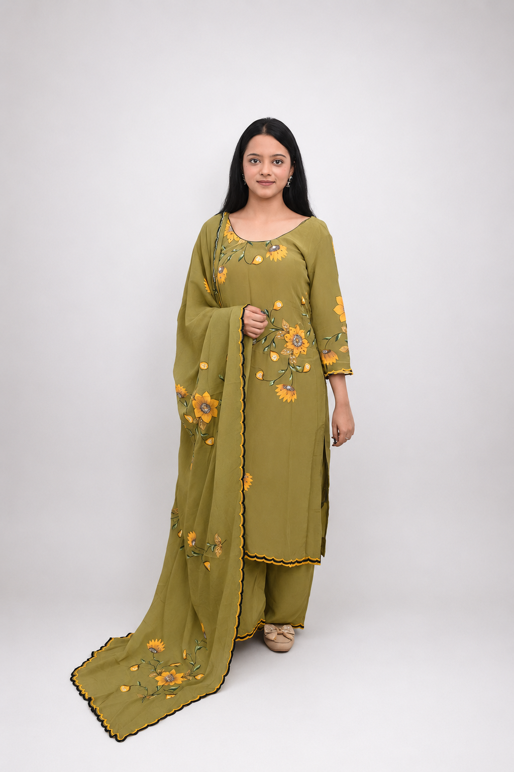 The Golden Sunflower | सुनहरी सूरजमुखी – 3-पीस सूट सेट